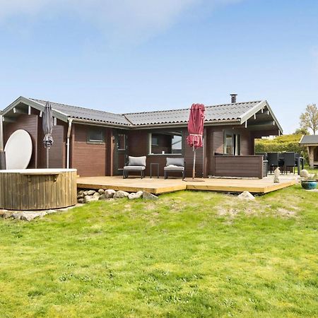 Lovely Home In Bogense With Kitchen Buitenkant foto